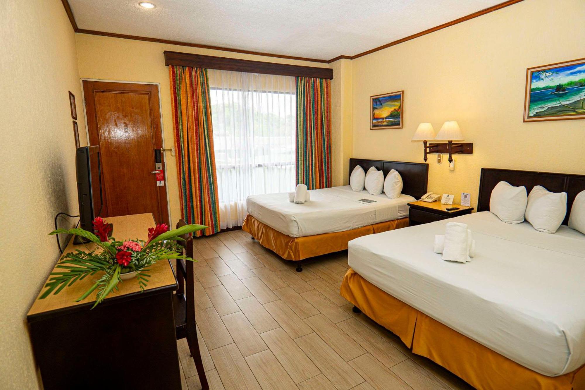 เบสต์ เวสเทิร์น โฮเต็ล แอนด์ กาสิโน กามุก Hotel มานูเอล อันโตนิโอ ภายนอก รูปภาพ